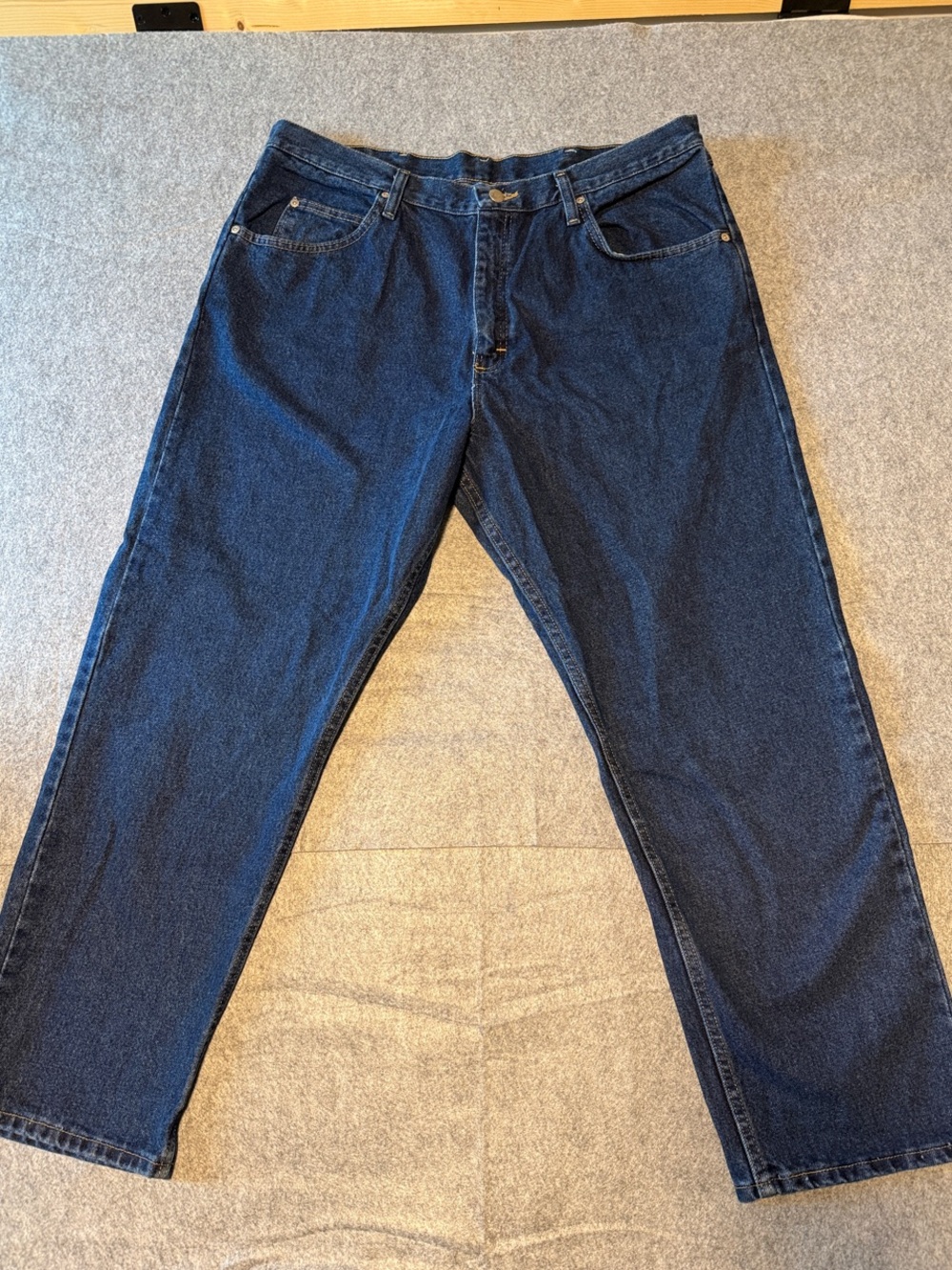 Wrangler Men’s Dark Blue Relaxed Fit Jeans 38x29
